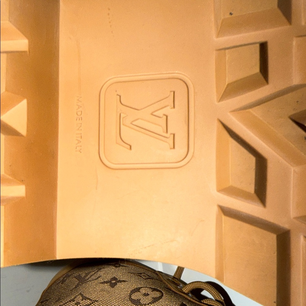 Louis Vuitton Tan and Brown Men's Boots - Picture 11 of 11